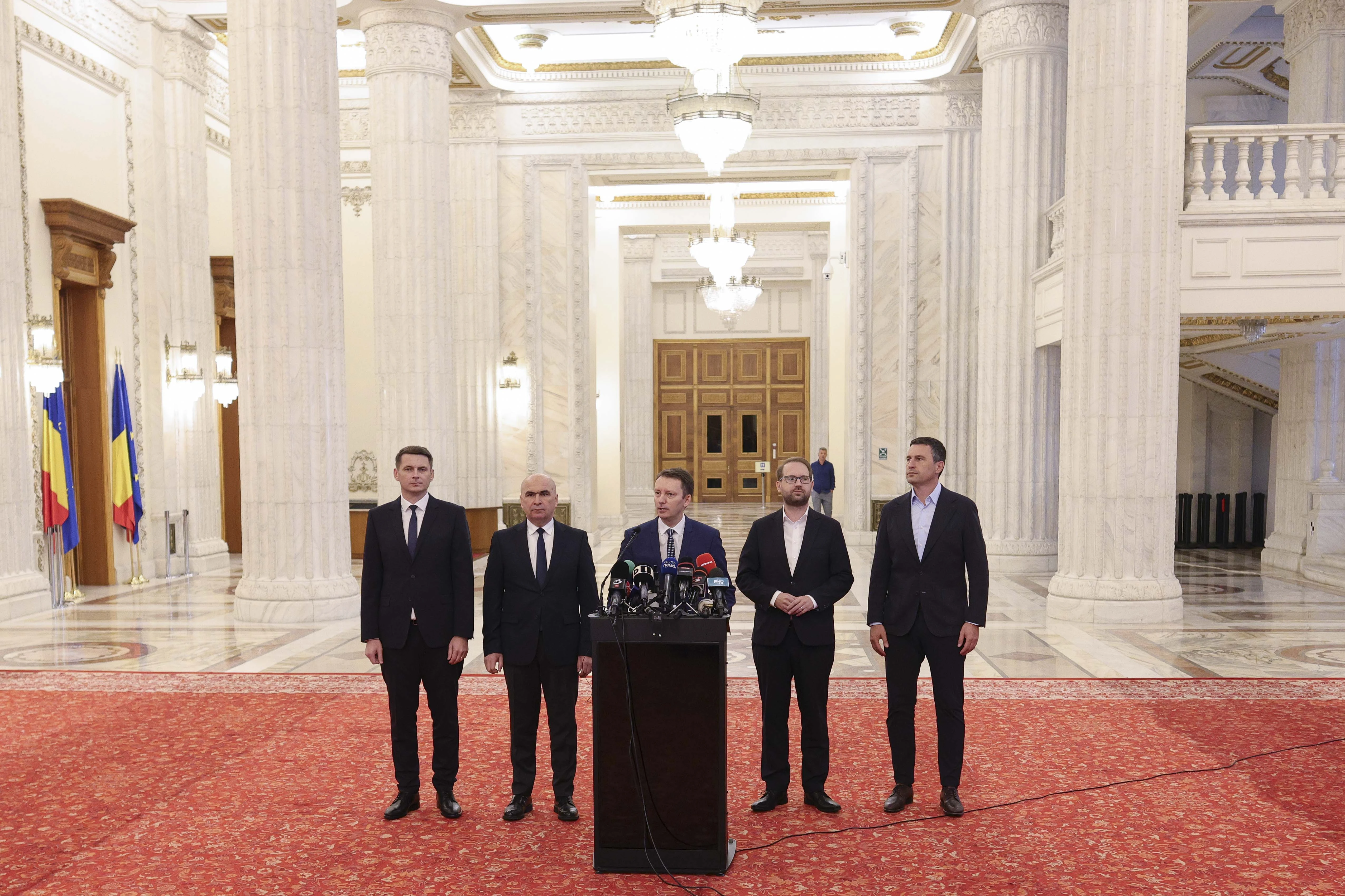 Declarațiile premierului desemnat Siegfried Mureșan privind strategia de învestire a guvernului, sp… — rated APROAPE ADEVĂRAT
